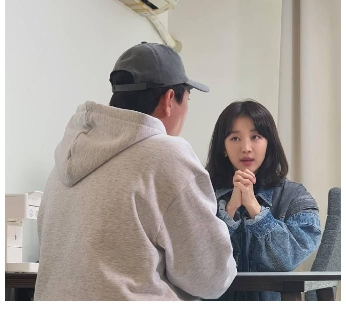 【RM资讯】《闲着干嘛呢》车胜元刘在石提及李光洙！全昭旻《橱窗》花絮照！RM新闻图！