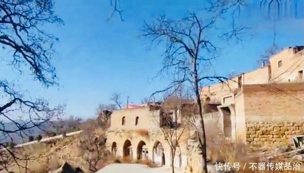 太原大山里,石头堆砌的无人村,老财大院里发现一个巨大银库