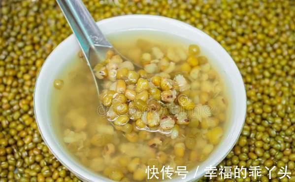 熬绿豆汤不能直接下锅,只需多做这一步,10