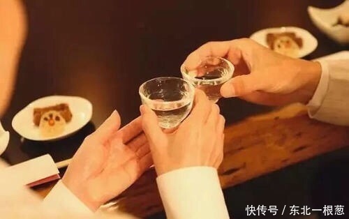 “酒桌”文化，推杯换盏不等同于推心置腹