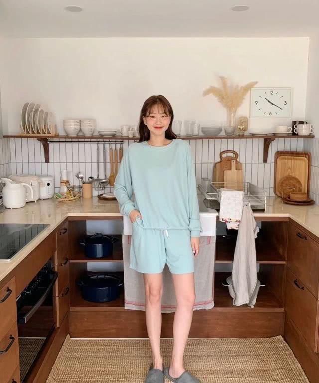 搭配|今夏这种“盐汽水”穿搭,真的好看到上头