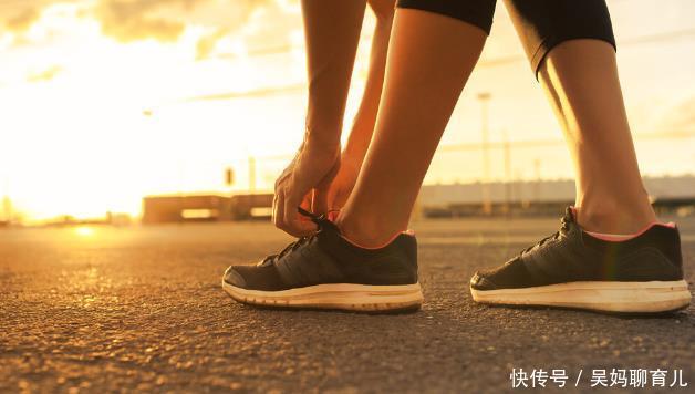 控制血糖,糖尿病人怎么运动?医生的3条建议,很受益