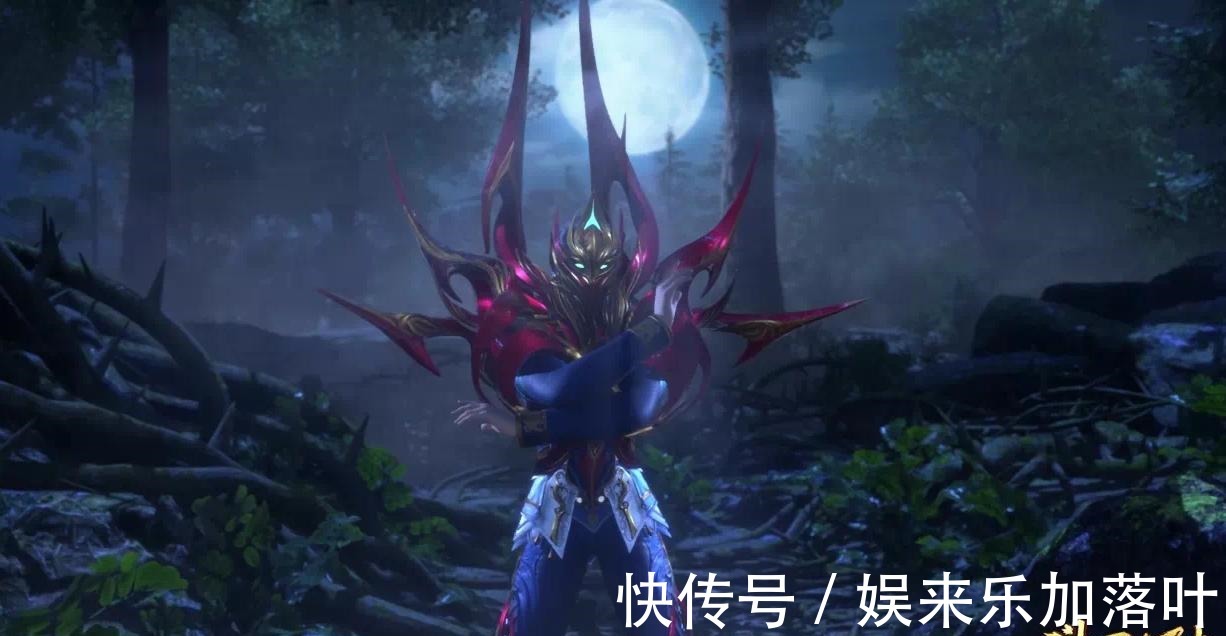 唐三吸收人面魔蛛,八蛛矛进化为铠甲,初看像奥特曼,再看像怪兽