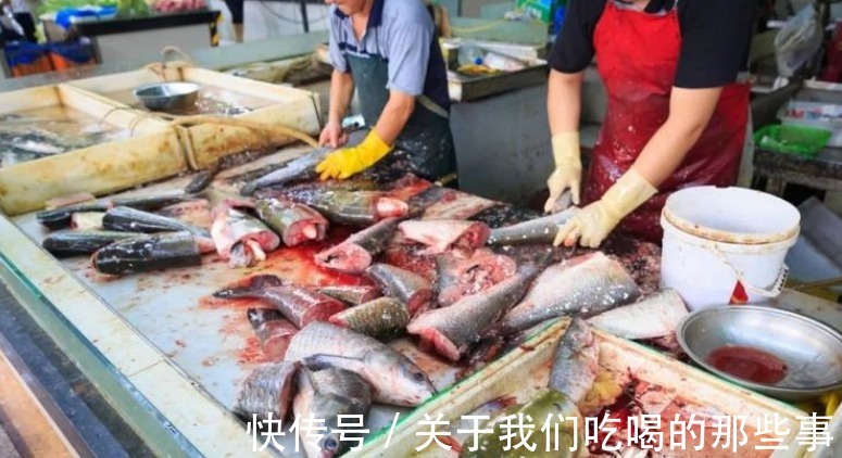 擀面杖|不用菜刀不用刨,刮鱼鳞只要一个塑料袋,又快又干净,不飞溅不腥