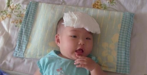 宝宝|哄娃时常用的这一姿势,对孩子的伤害很大,多数父母还在犯