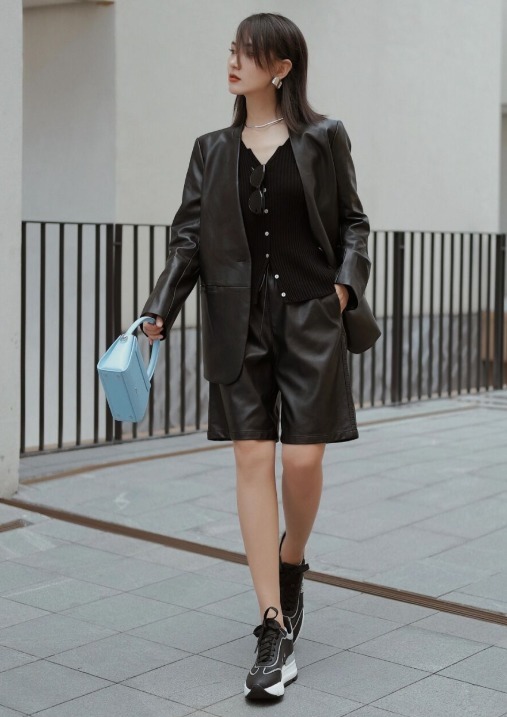 女孩|这才是属于"酷"女孩的穿搭, 10套上身随性大气,轻松get大长腿!