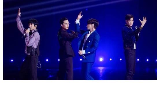 趙文卓|《哥哥》衍生節(jié)目成李承鉉專場，戚薇存在感強(qiáng)，無效營業(yè)讓人逆反