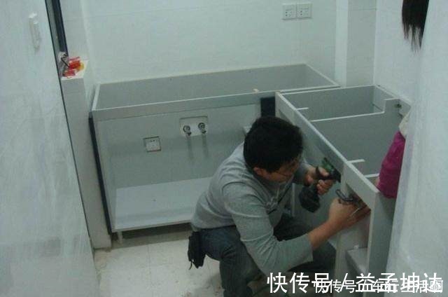 安装|厨房橱柜万万要这样安装，住久了才知多实用，懊悔没早知道！