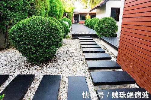 独门独院|我要是有个院子我也这样装!鹅卵石铺院子,没想到竟能这么美!