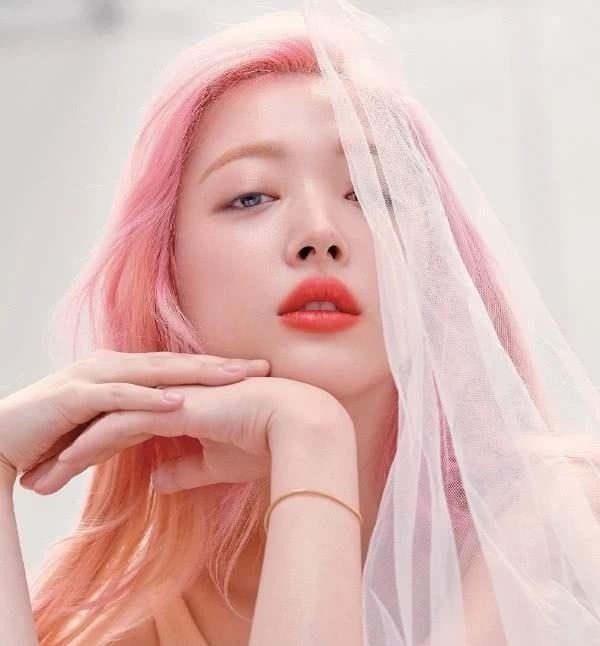 脸型 不管多大年纪的女人,这4种发型尽量少弄,不仅像大妈还伤发