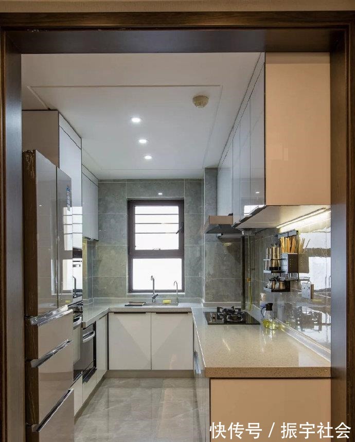 电视墙|晒100平米新房,全屋相当大气耐看,尤其是客厅电视墙,漂亮极了