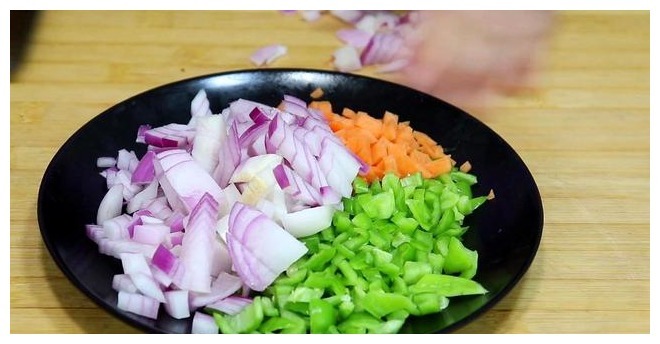 茄子又出新吃法,越吃越香,外面买不到,出锅就抢吃光