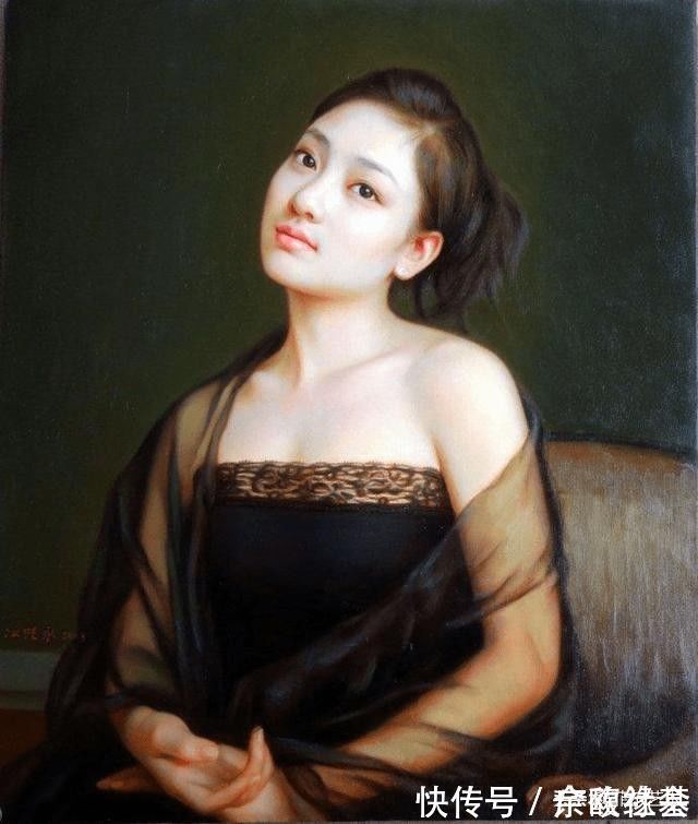 绘画@年轻画家人体油画中的美艳少妇,身披薄纱,难掩玲珑曲线