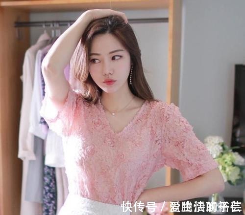 时尚姑娘们 成熟风格短裙穿搭,精致又柔美,展现出优雅自信的美。