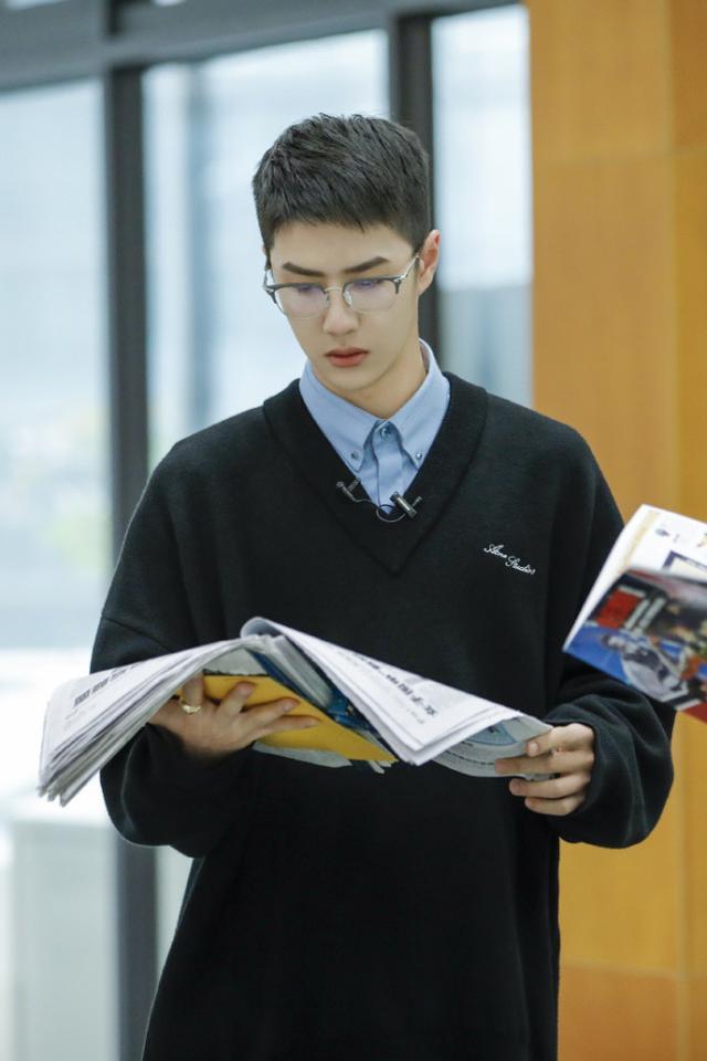 陳情令|前有肖戰(zhàn)60秒法式熱吻，后有王一博60秒喝兩瓶水，醋壇子翻的節(jié)奏