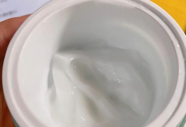 抗衰老|适合40岁女人的夏季面霜:兰蔻塑颜霜抗老清爽,欧莱雅滋润度高!