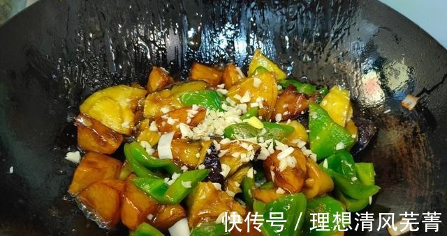 土豆|茄子和它是绝配下饭菜,口感不输大鱼大肉,5块钱做一大盘!