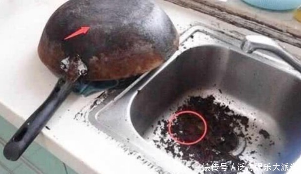 炒锅|铁锅用久了,发黑还粘锅教你养锅技巧,十年也油光发亮,不粘锅
