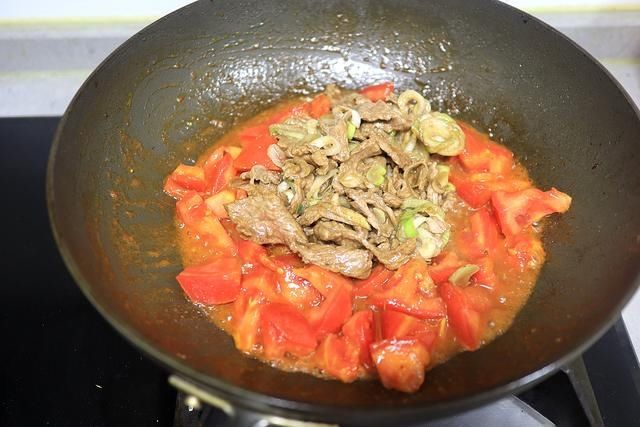 番茄|番茄牛肉饭早餐真豪横，10分钟轻松搞定，元气满满连午餐都有了