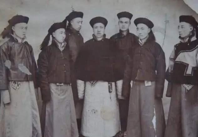 副将|曾国藩组建湘军，为何要征调一个满人来当副将？曾国藩：一石二鸟