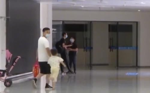 尿血|每天陪外公喝小酒,8岁男孩排“血尿”,一查肝脏受损指标飙升