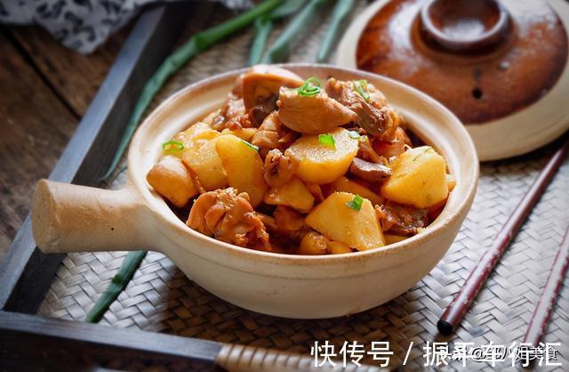 大葱段|做炖鸡时,不要只会焯水,记住两个窍门,鸡肉软嫩不柴,还很入味