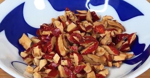 冬天不吃肉也要做它来吃,一搅一蒸,暄软香甜,常吃胃口好少感冒