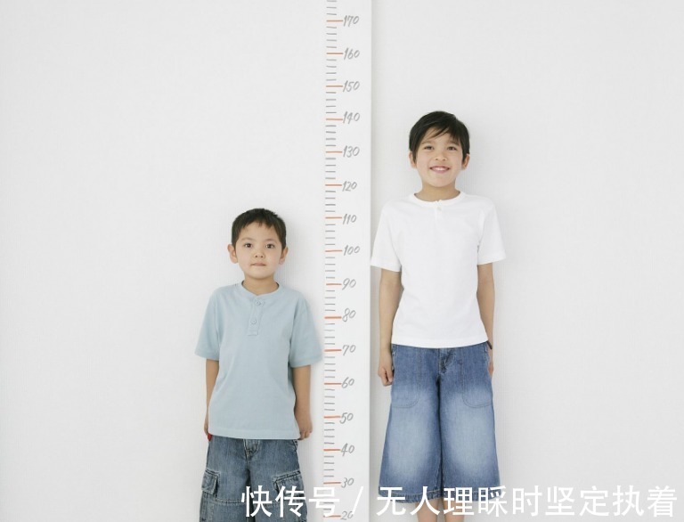巨人症|你家孩子偏高还是偏矮这张1至18岁身高参照表，家长请拿好！