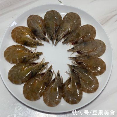 植物油|#巨下饭的家常菜#蒸蒜蓉粉丝大虾