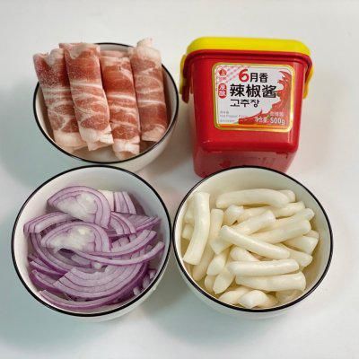 韩式辣炒年糕肥牛要美味,还是得这样吃才满足!