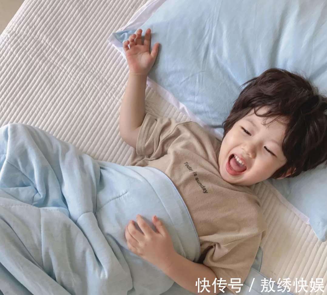 妈妈|不同的人“陪睡”，影响宝宝将来性格，最好在这一年龄前完成分房