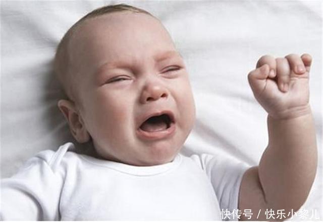 脊椎|小心把新生儿抱成“歪脖子”这种毁身高的抱姿,很多家长都在犯