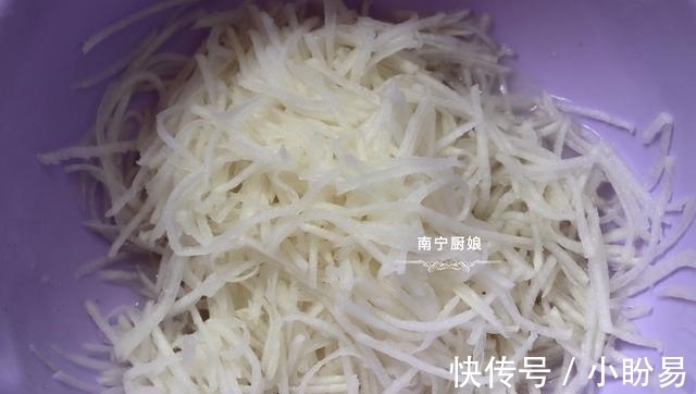 好吃|不揉面不发面，10分钟就能做好一份鸡蛋饼早餐，外酥里嫩真好吃
