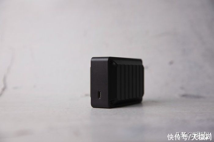 d30|释放性能，扩展游戏库 西部数据WD_BLACK D30游戏移动固态硬盘评测