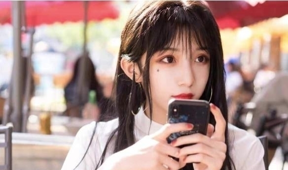 cos|那些年在漫展上遇到的女装大佬,唯独这个60岁的老大爷吸引人