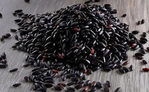 孩子们|女性不想老太快，8月排毒坚持吃3种食物，排毒养颜，美白祛斑年轻