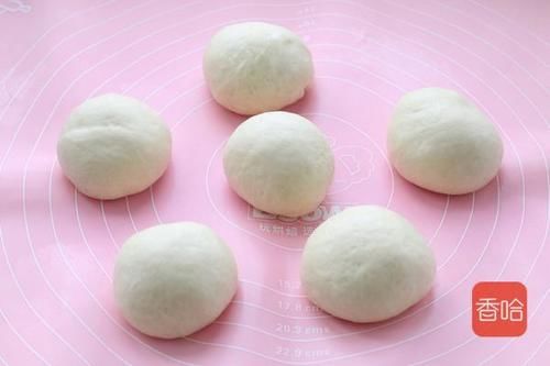 面包店最常见的面包自己做，真材实料吃得放心，食材做法都简单