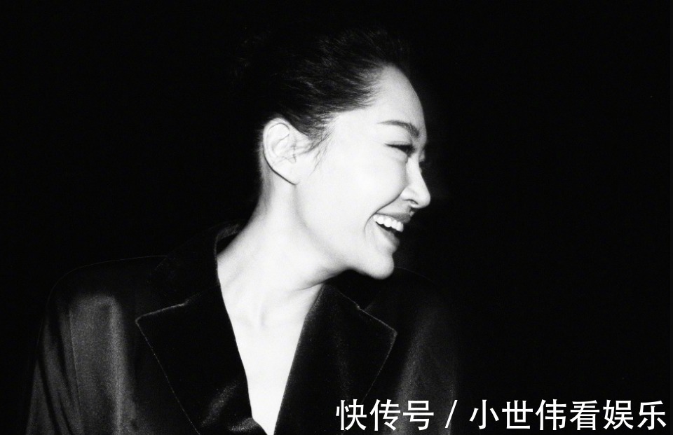 弧度|不扮嫩的减龄秘密,都藏在发型里了,这些中年女明星早就知道