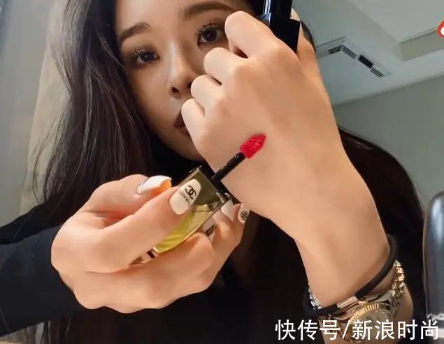 《单身即地狱》爆火的塑料脸奶凶猫系宋智雅 凭什么？