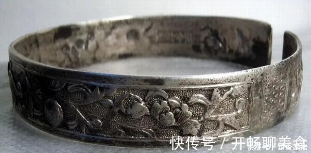 银氧化了如何清洗?这几个小妙招,还是蛮管用的