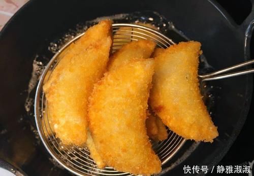 剩下的饺子皮别扔了,简单一做,酥到掉渣,简单营养又美味