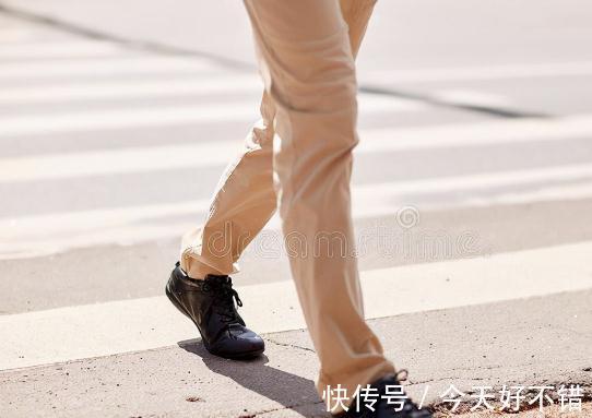 老邓|老年人步行走多快更长寿?提醒:步行时注意6点或让您更健康