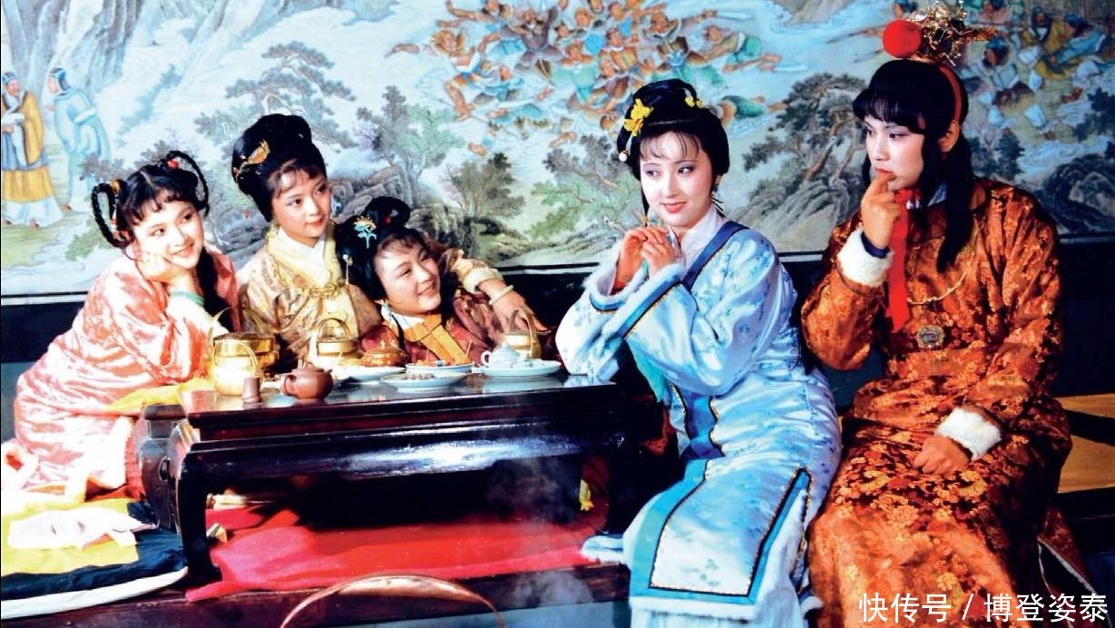 大观园|她俩是宝玉的远房表妹,因太穷无法进大观园,却受到贾母特殊待遇