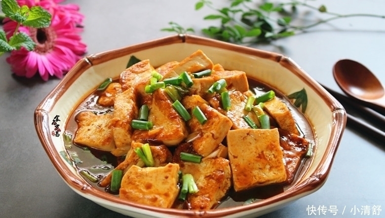 烹调|豆腐这样炖,外酥里嫩不松散,我家每周至少煮一锅,雷打不动