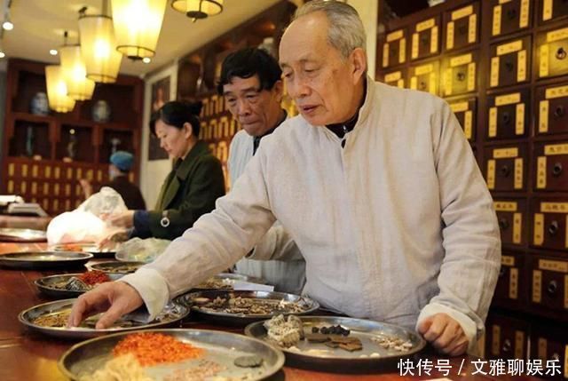 黄芪|中医它是黄芪的“铁搭档”,坚持泡水喝一周,“肝”会感激你