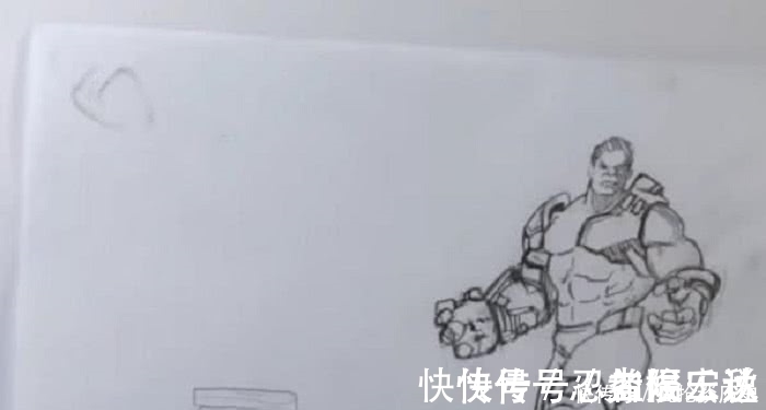 无限手套|浩克自制手办:手拿灭霸头颅,装备振金手臂,无敌浩克无疑了