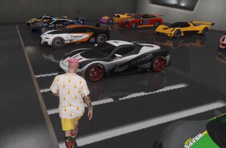 亿万富翁|《GTA5》土豪的50辆玩具，欣赏洛圣都“亿万富翁”的车库！