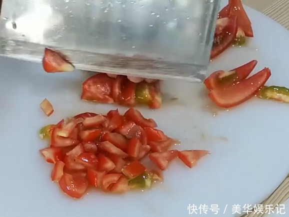  鲜香|红烧鱼好吃又诀窍，鲜香适口，外酥里嫩，端上桌就被大家吃完了