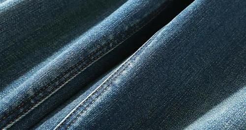 一条就够暖的牛仔裤，版型遮肉显腿直，穿上它今冬时髦精就是我