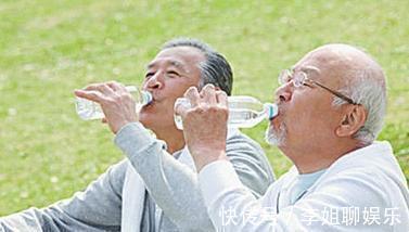 大病|活到多少岁才算长寿?其实到这岁数已经很不错了,莫贪心